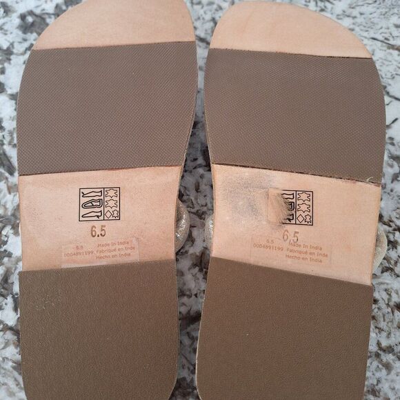 Free People  Leather  silver Sandals size 6.5 - Picture 6 of 7